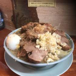 国産ブタメン＋ゆで卵