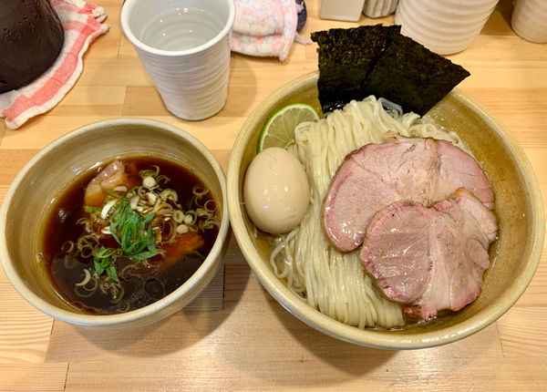 「鰹昆布出汁 特製醤油つけ麺（大盛）」@迂直の写真