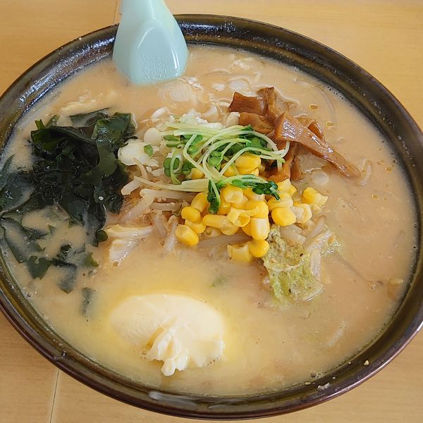 「ピリカラーメン900 バター100」@ピリカ 新田店の写真