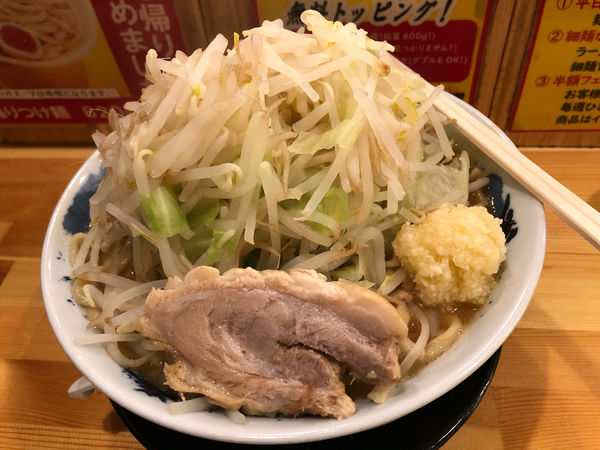 「ラーメン大　ヤサイ・ニンニクマシ」@豚骨味噌ラーメン ブタ星の写真