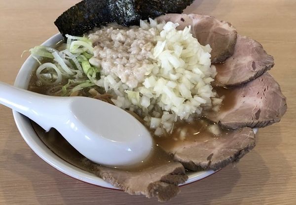 「チャーシュー麺小、タマネギ、身入り」@手打ち中華そば 酒田の写真