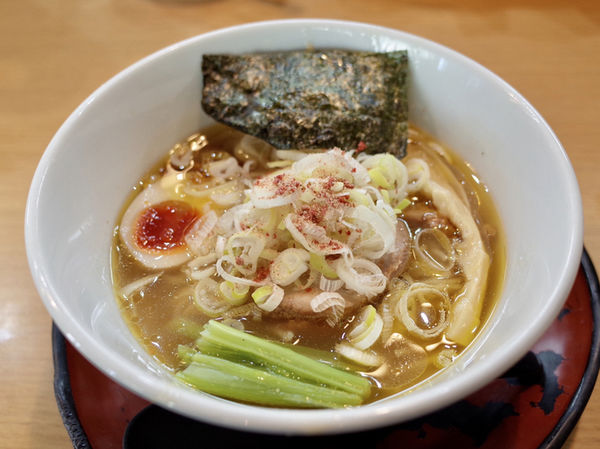 「近江塩鶏麺…800円」@支那そば 天下ご麺 草津店の写真