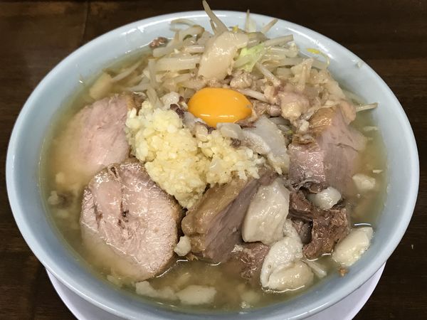 「小豚麺かため、にんにくあぶら&生卵ダブル」@らーめん玄の写真