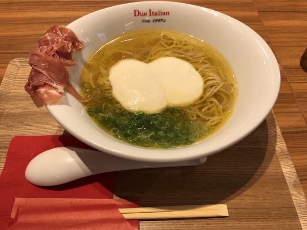 「らぁ麺生ハムフロマージュ」@due Italian 溝口の写真