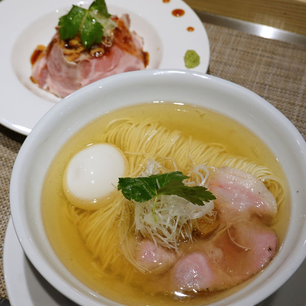 「塩そばと肉丼 お得セット 1,000円」@成城青果の写真