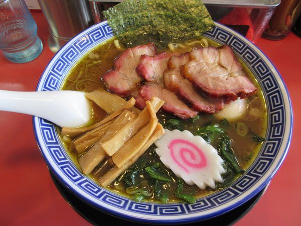 「ウエルカムラーメン（９８０円）＋味玉１００円」@らーめんいっとく 竜ヶ崎店の写真