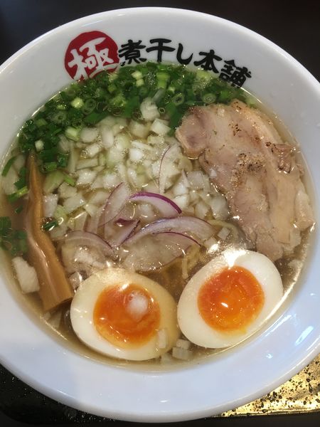 「淡麗煮干し塩ラーメン780円＋味付き玉子」@極煮干し本舗 久喜店の写真