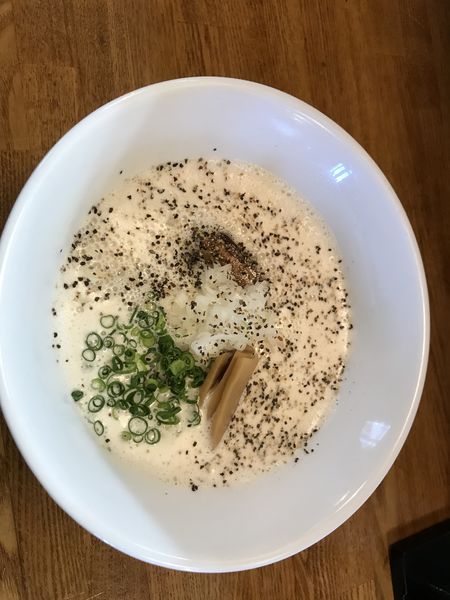 「牛骨ラーメン白」@青山清湯そば 青ノ樹の写真