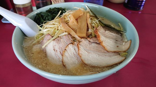 「ネギチャーシューメン 大盛り ネギ増し 油多め」@ラーメンショップ 市貝店の写真