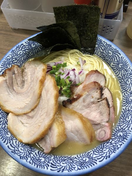 「チャーシュー濃厚鶏豚骨そば＋中盛＋小ライス」@煮干しつけ麺 宮元の写真