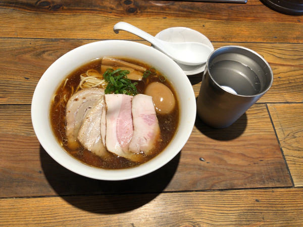 「特製らぁ麺」@松戸中華そば 富田食堂の写真