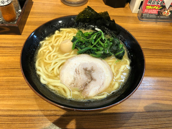 「ラーメン(醤油)」@横浜家系ラーメン 壱角家 落合南長崎店の写真