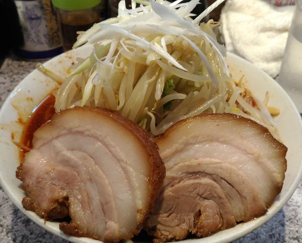 「辛いラーメン並＋豚1枚」@ラーメン宮郎の写真