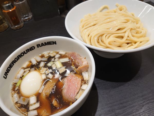 「つけめん(ライト)+味玉(950円)」@UNDERGROUND RAMEN 川越仲町の写真