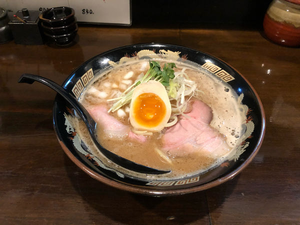 「魚豚骨ラーメン」@魚と豚と黒三兵の写真