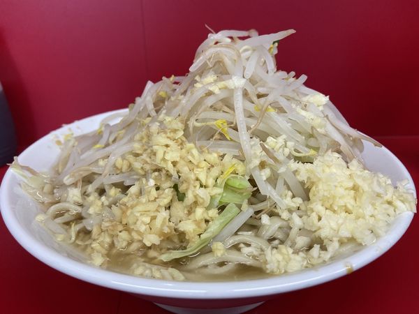 「小（ﾆﾝﾆｸ ｼｮｳｶﾞ）」@ラーメン二郎 大宮公園駅前店の写真