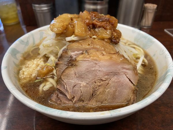 「小ラーメン（ﾆﾝﾆｸ ｱﾌﾞﾗ）」@ラーメン二郎 めじろ台店の写真