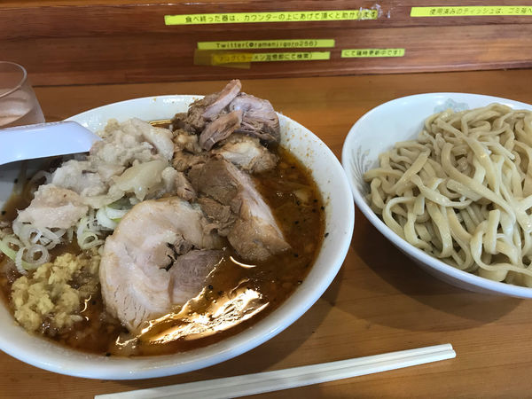 「つけ麺300g(ヤサイ少なめ、アブラ、ショウガ)」@ラーメン 滋悟郎の写真
