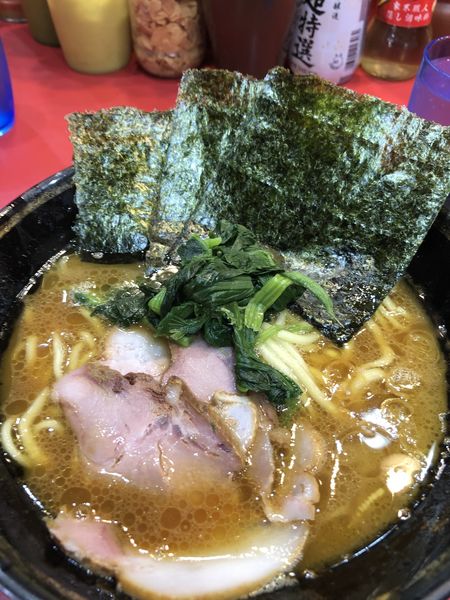 「ラーメン＋ライス」@家系総本山 ラーメン吉村家の写真