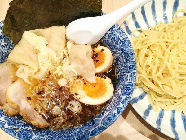 「特製つけ麺（中盛）」@肉厚わんたん麺と手作り焼売 ら麺亭 浅草支店の写真