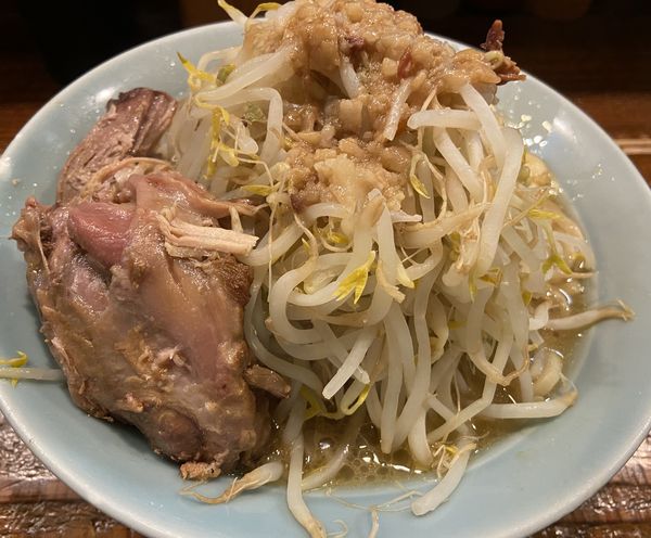 「小ラーメン　ヤサイ、アブラ、ニンニク増し」@立川マシマシの写真