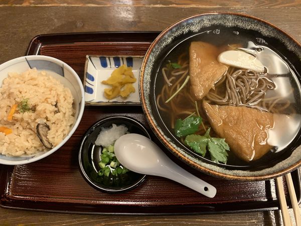 「きつねそばセット 590円」@川瀬 銅座店の写真