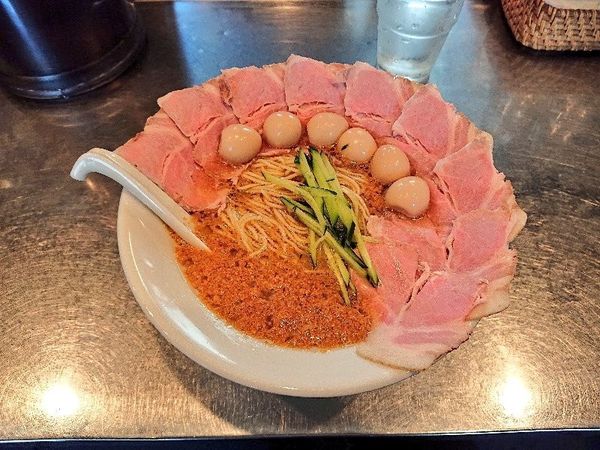 「冷しホヤ蕎麦、肉増し、うずら」@さんじの写真