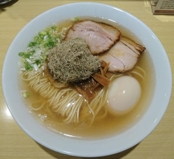 「ラーメン＋がごめ昆布＋玉子」@函館塩ラーメン 五稜郭の写真