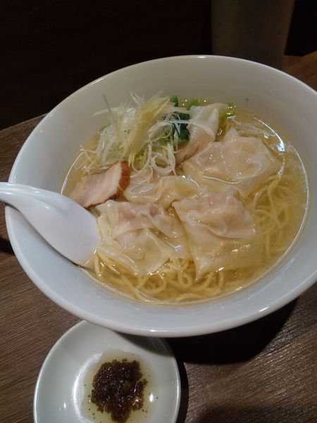 「【限定？】雲呑麺880円(塩に変更で)」@雲呑麺のお店 おんわの写真