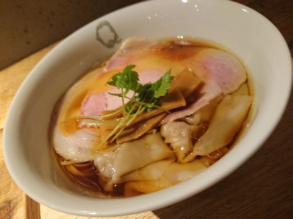 「醤油わんたん麺 1450円」@Japanese Ramen Noodle Lab Qの写真