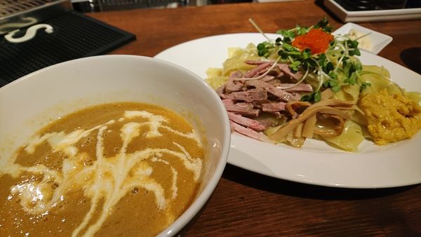 「【夜】週限定：冷たい燻製コーンの味噌つけソバ」@麺屋 KEMURIの写真
