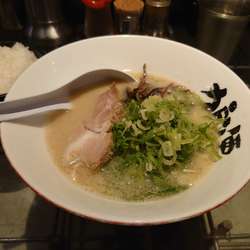 豚骨ラーメン+青ネギ増し