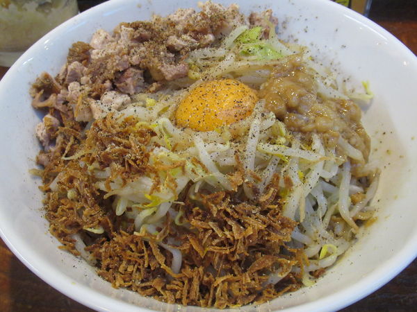 「汁なし（コショー）（900円）」@立川マシマシ 試作館の写真