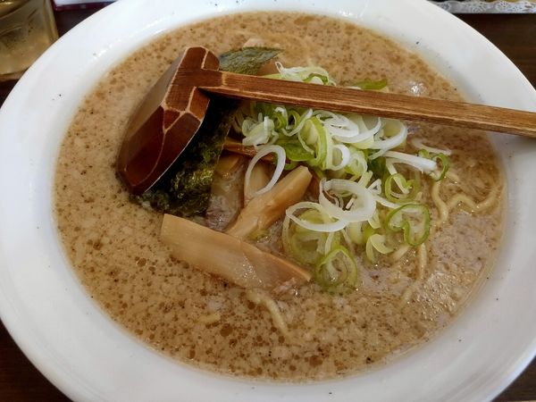 「豚骨醤油らぁめん 700円」@麺屋 悠信の写真