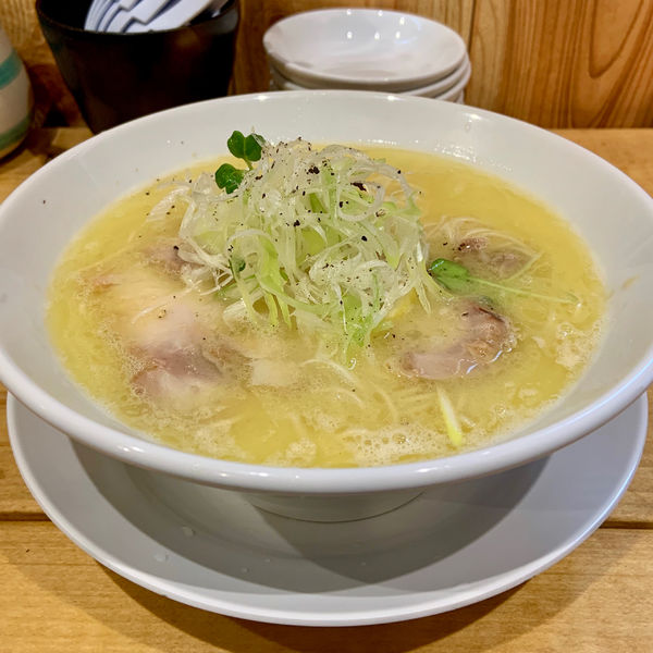 「鶏白湯ラーメン (700円)」@麺屋 蓮々の写真