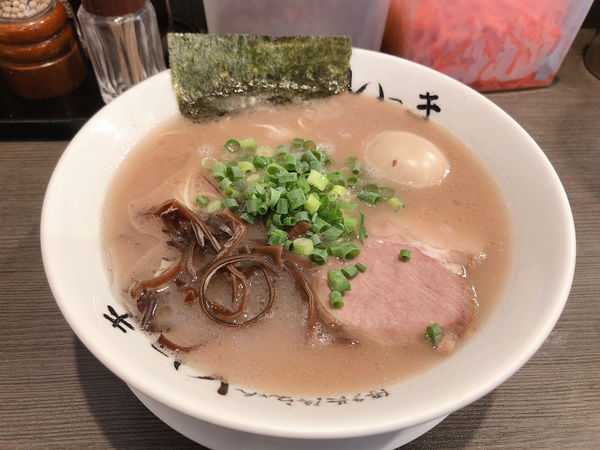 「らーめん　味付たまご」@博多長浜らーめん いっきの写真