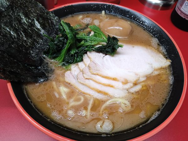 「チャーシューメン中 味玉」@横濱家系ラーメン 勝鬨家の写真