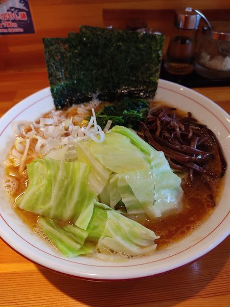 「濃口醤油とんこつ　キャベツ」@とんこつ らい斗の写真