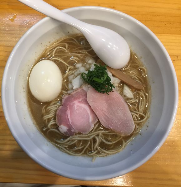 「味玉醤油らーめん　950円」@麺響万蕾の写真