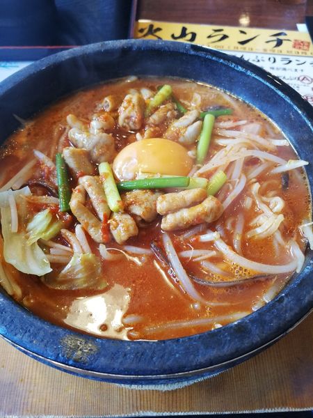 「ホルモンらーめん」@石焼らーめん 火山 滝谷町店の写真