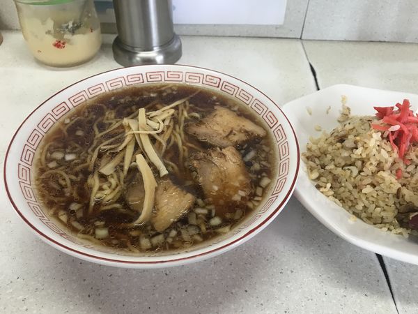 「ラーメン＋半チャーハン」@ラーメン 天一の写真