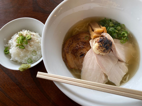 「冷鯛らーめん 塩ごはん付き」@青山清湯そば 青ノ樹の写真