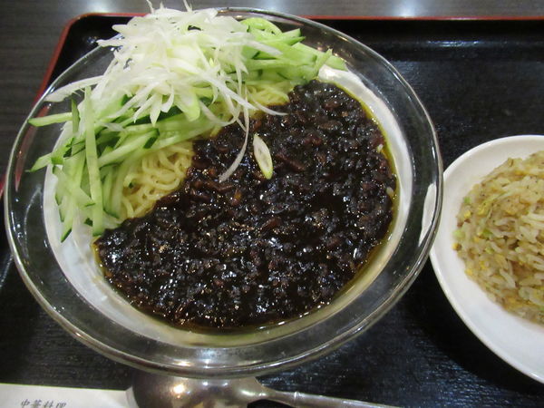 「【夏季限定】ジャジャン麺＋半チャーハンセット（950円）」@福源居の写真