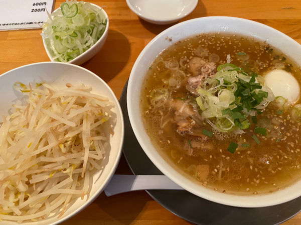 「しお味玉らーめん」@らーめん やすきちの写真