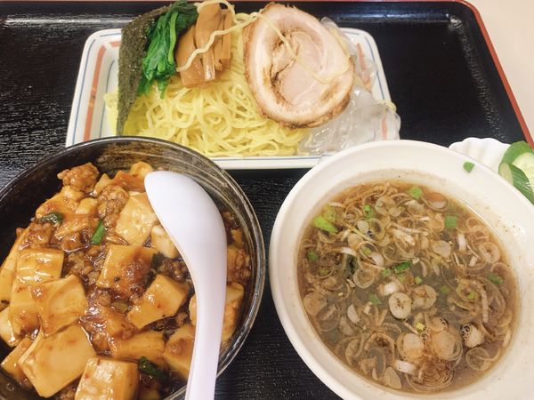 「半マーボー丼とつけ麺」@中華料理 ひろしの写真