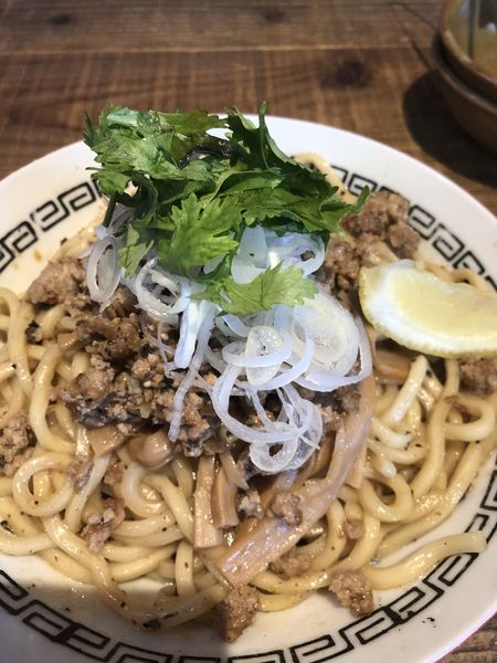 「【限定】汁なし花椒そば」@二階麺肴酒店 黒黒黒の写真