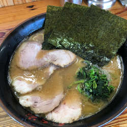 チャーシュー麺、硬め濃いめ