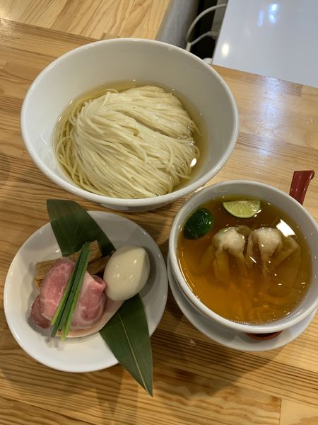 「濃厚清湯 白醤油つけ麺 1000円」@自家製麺 くろ松の写真