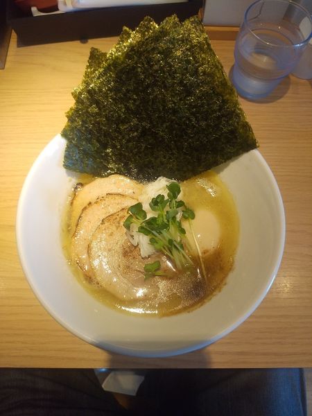 「特製塩らーめん ﾒﾝﾏ抜き」@杏と桜の写真