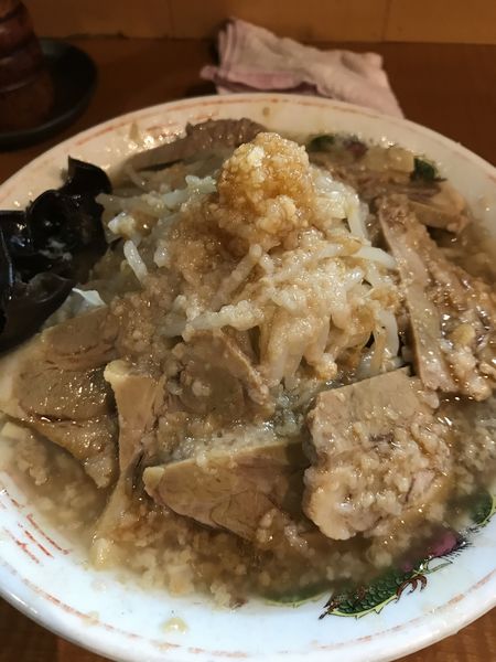 「ラーメン豚入り」@らーめん ぽっぽっ屋 水道橋店の写真